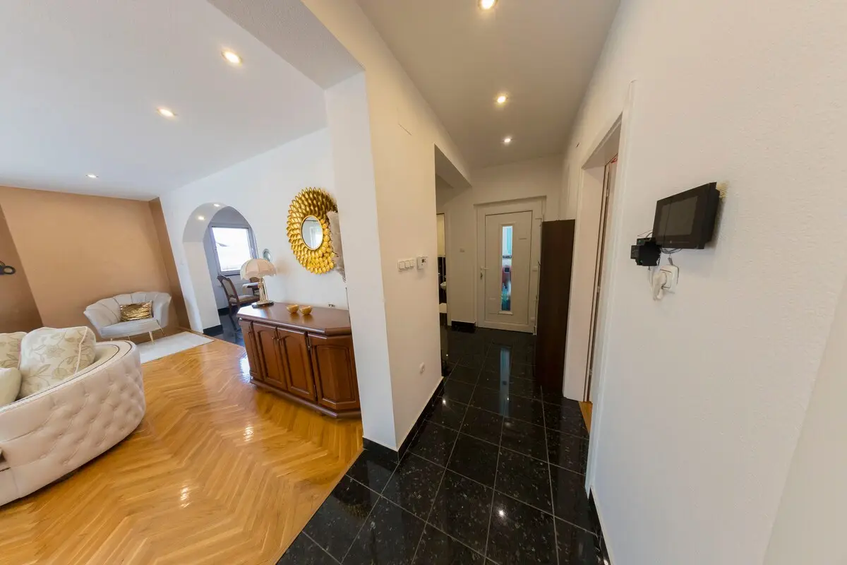 White Pearl Luxus Apartment
