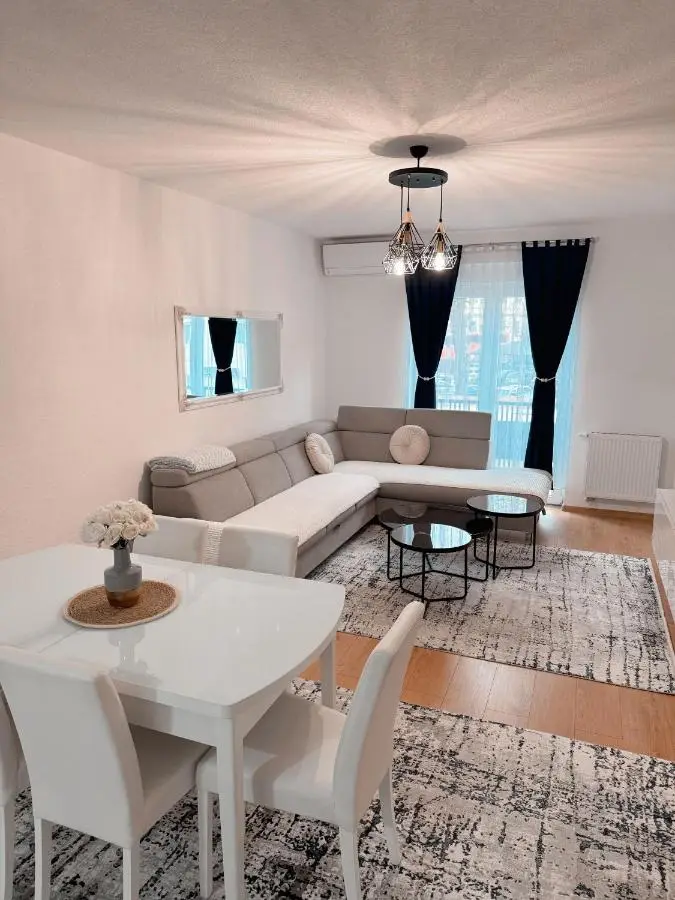 Apartment Saturday