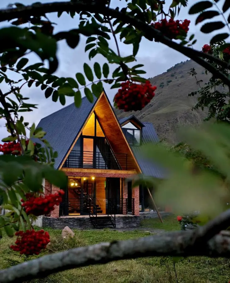 Grand Mountain Cottage