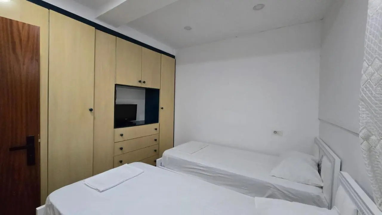 Tirent Apartment-Cozy 2-Bedroom Stay in Don Bosko