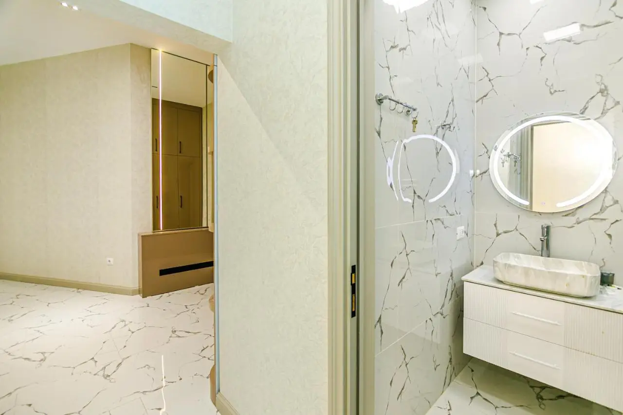 WHITE Luxury Apartment in Nizami street