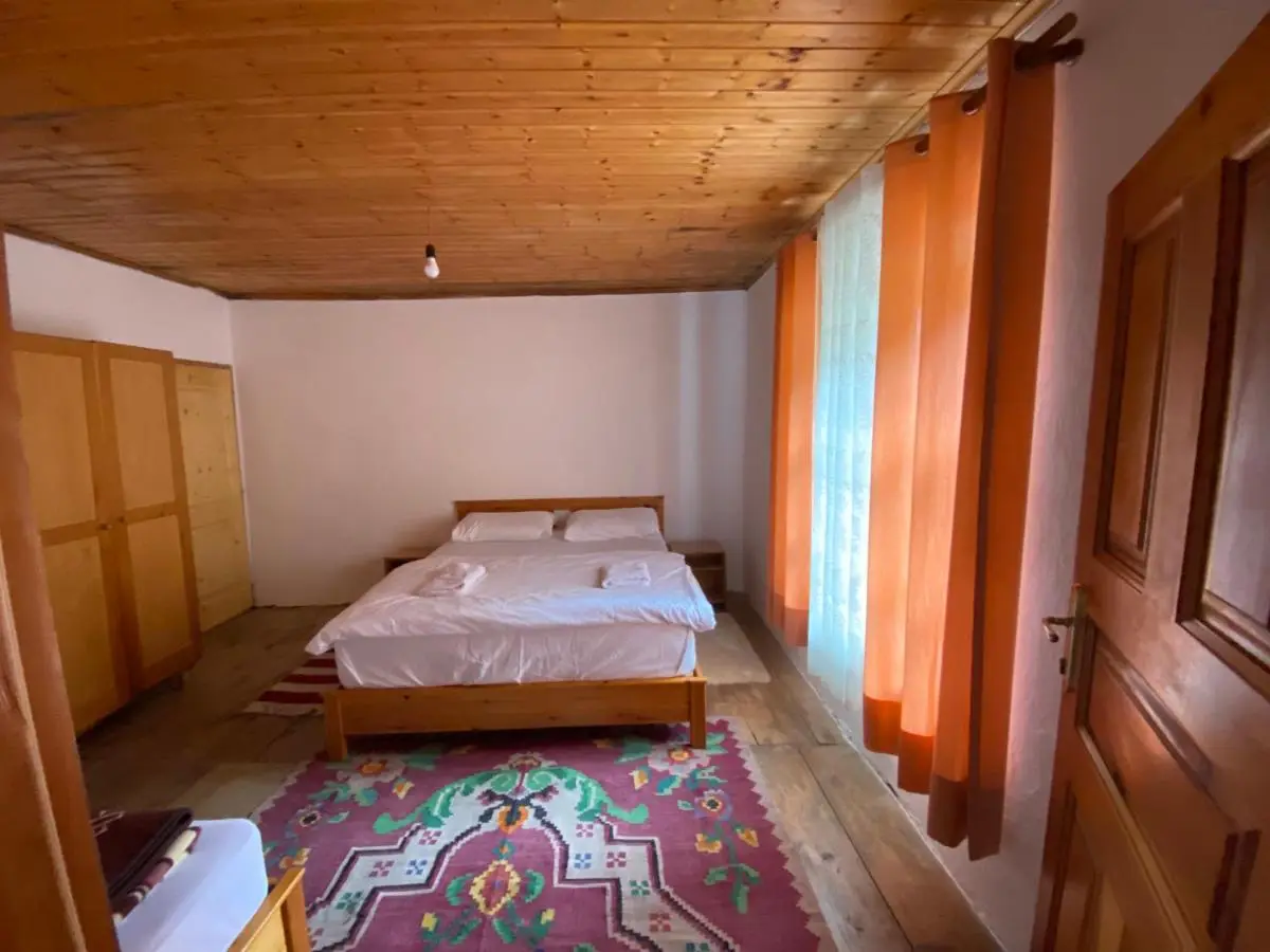 Rupa Guest House