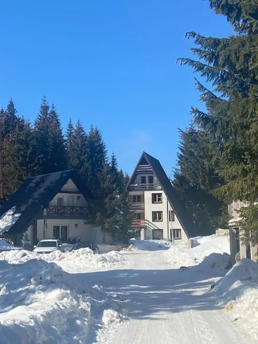 Farmhouse Dženi