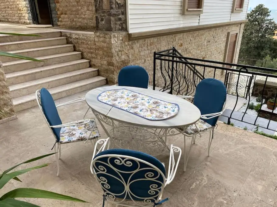 Stylish Triplex Apartment in The Heart of Izmir