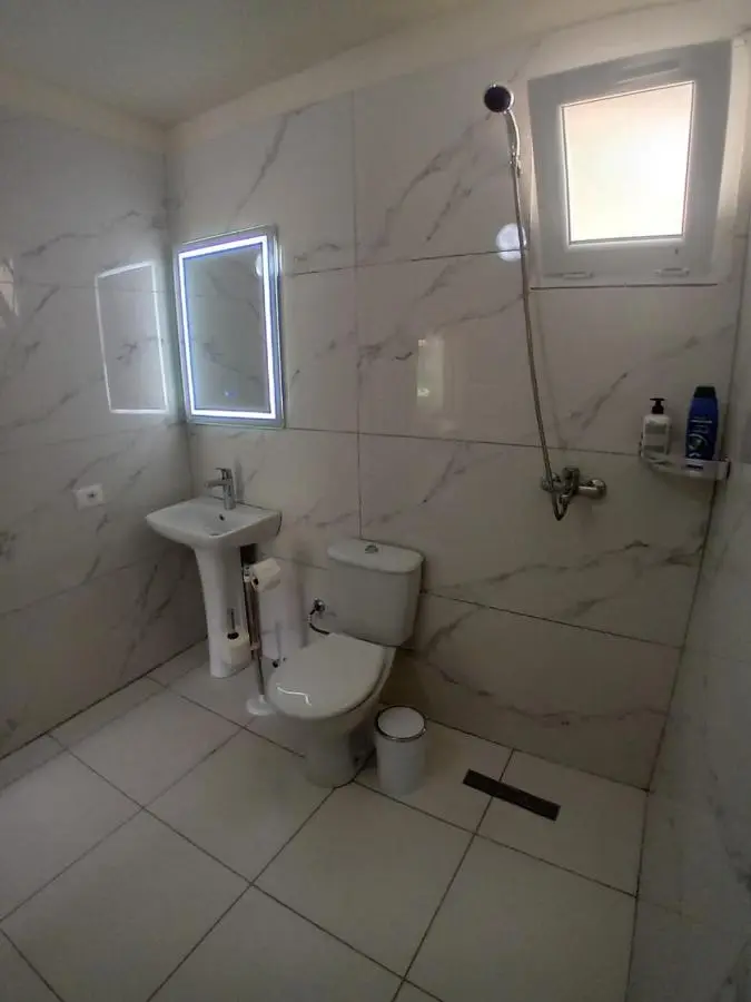 Thethi 360 grade - Camping & Rooms