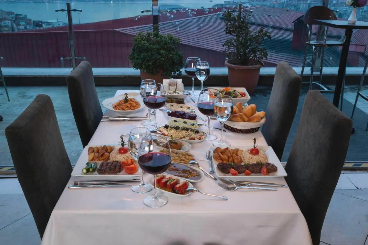 Hotel Troya
