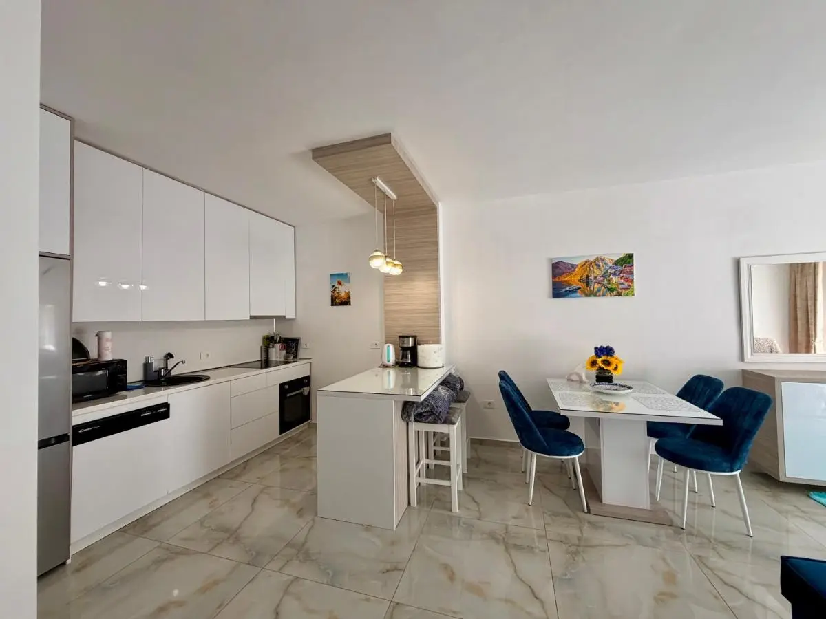 Sole Saranda Terraces Apt