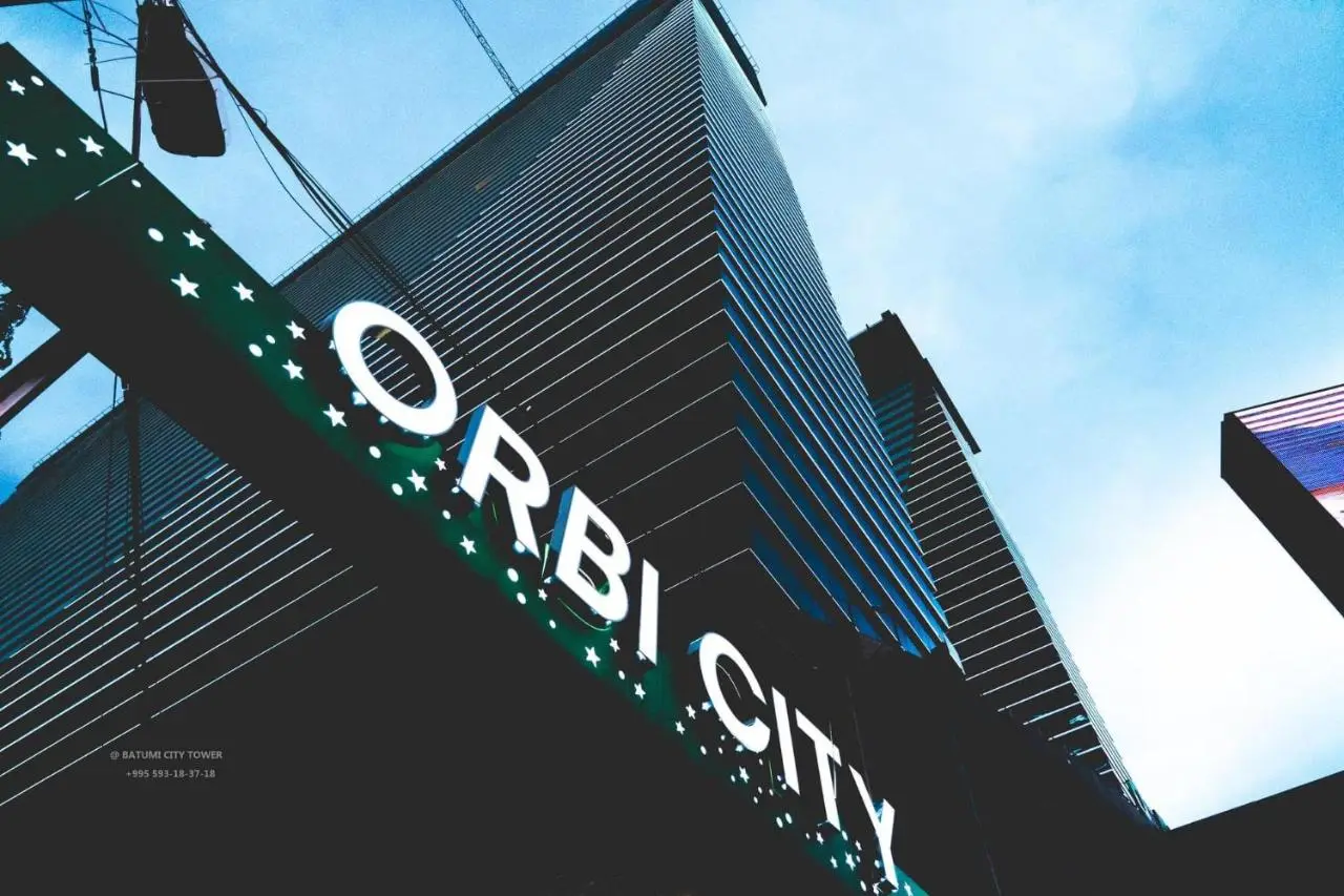 ApartHotel in Orbi City Sea View