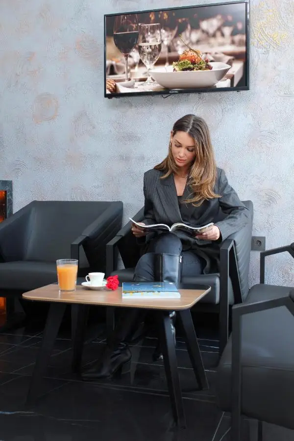 Melanj Airport Hotel