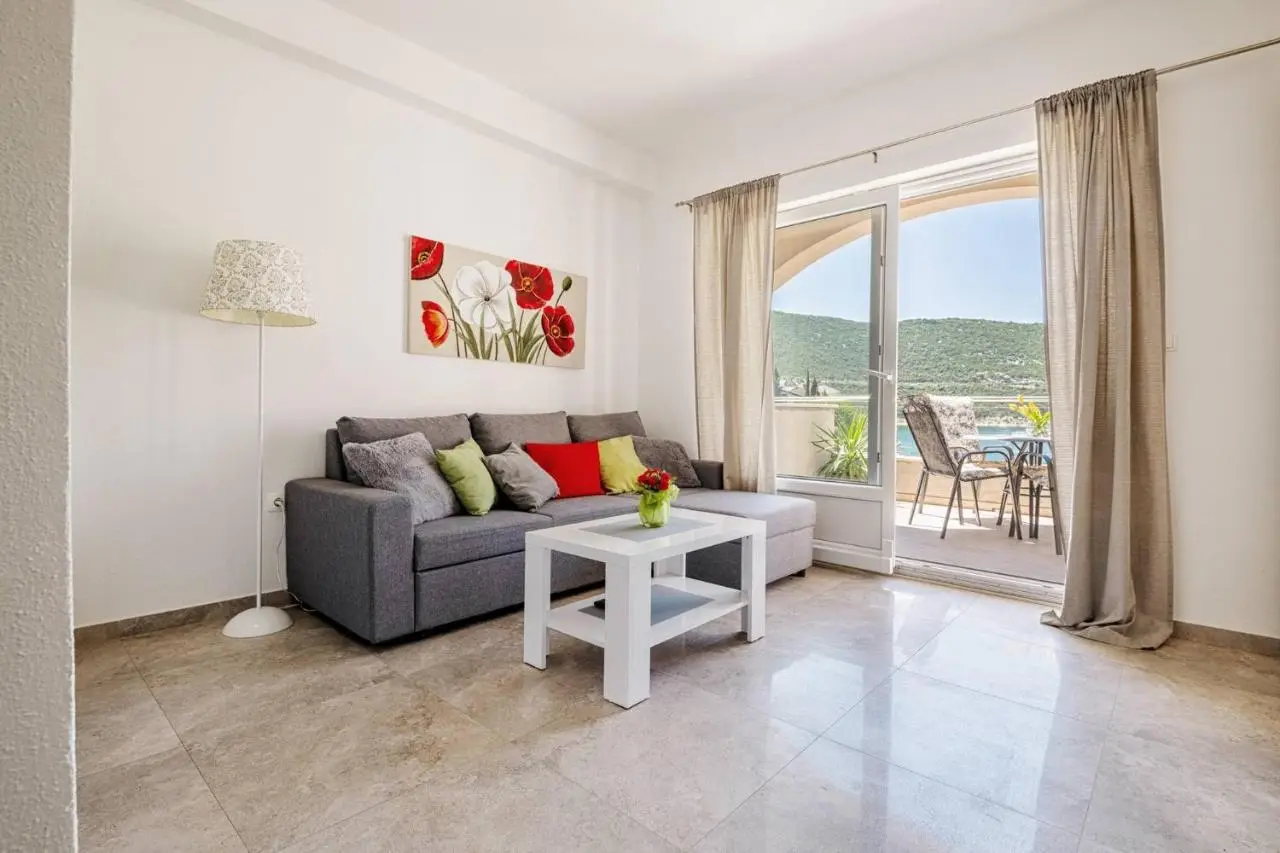 Apartmani Divna