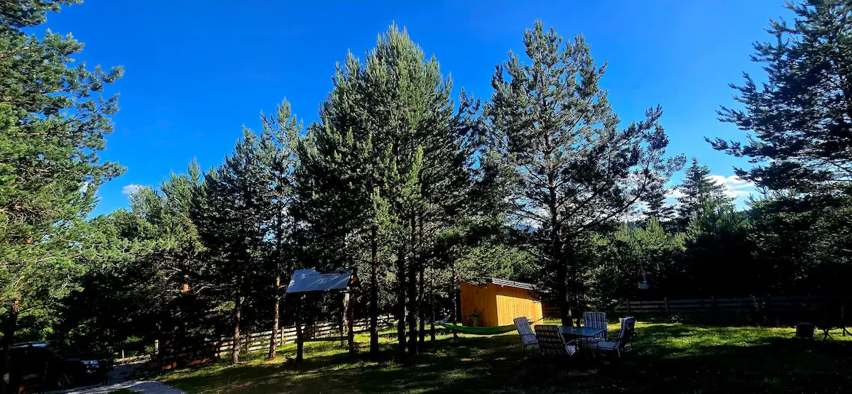Cozy Forest Hut near Sarajevo with outdoor hot tub