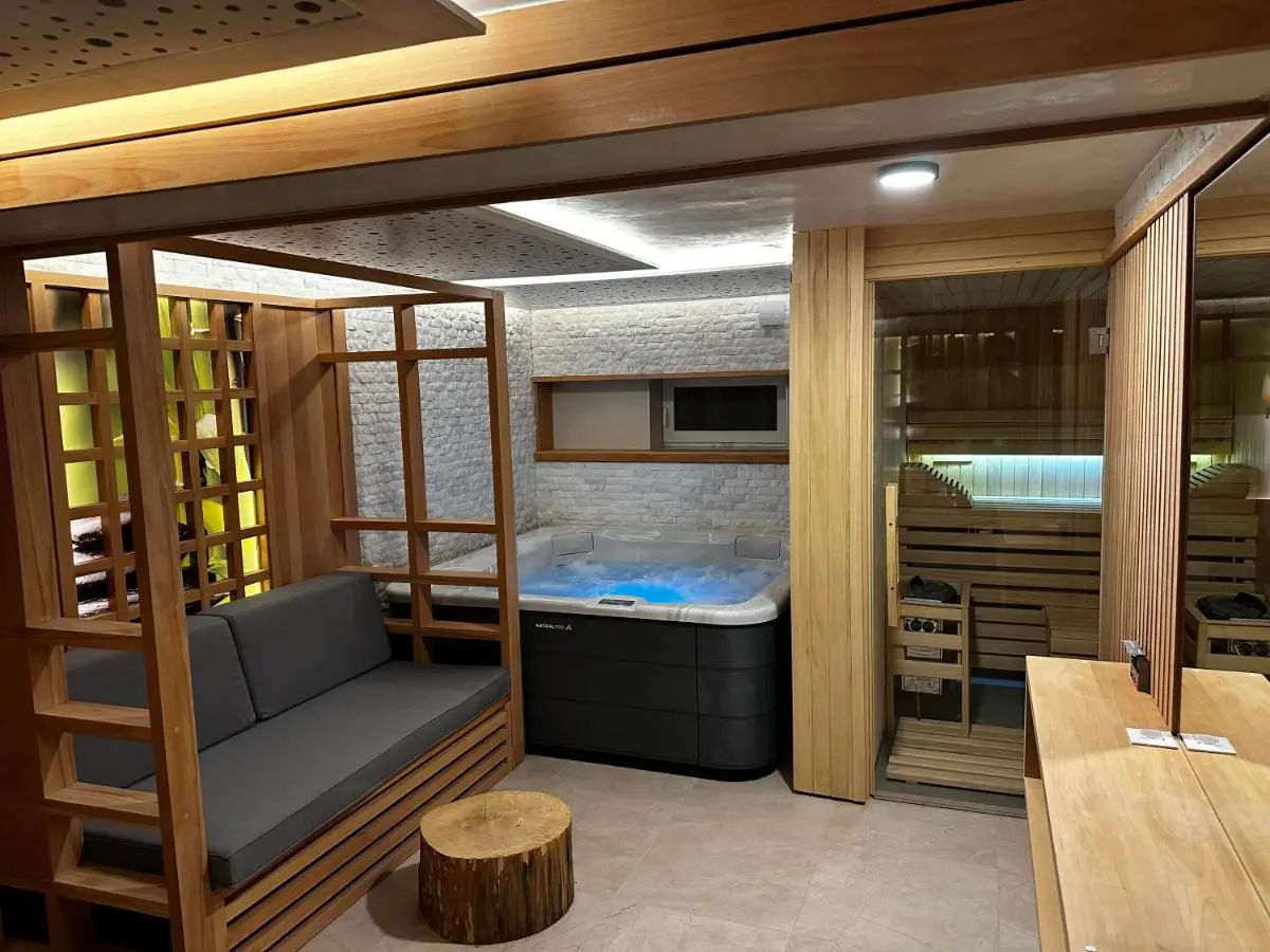 Villa Wood & Green SPA