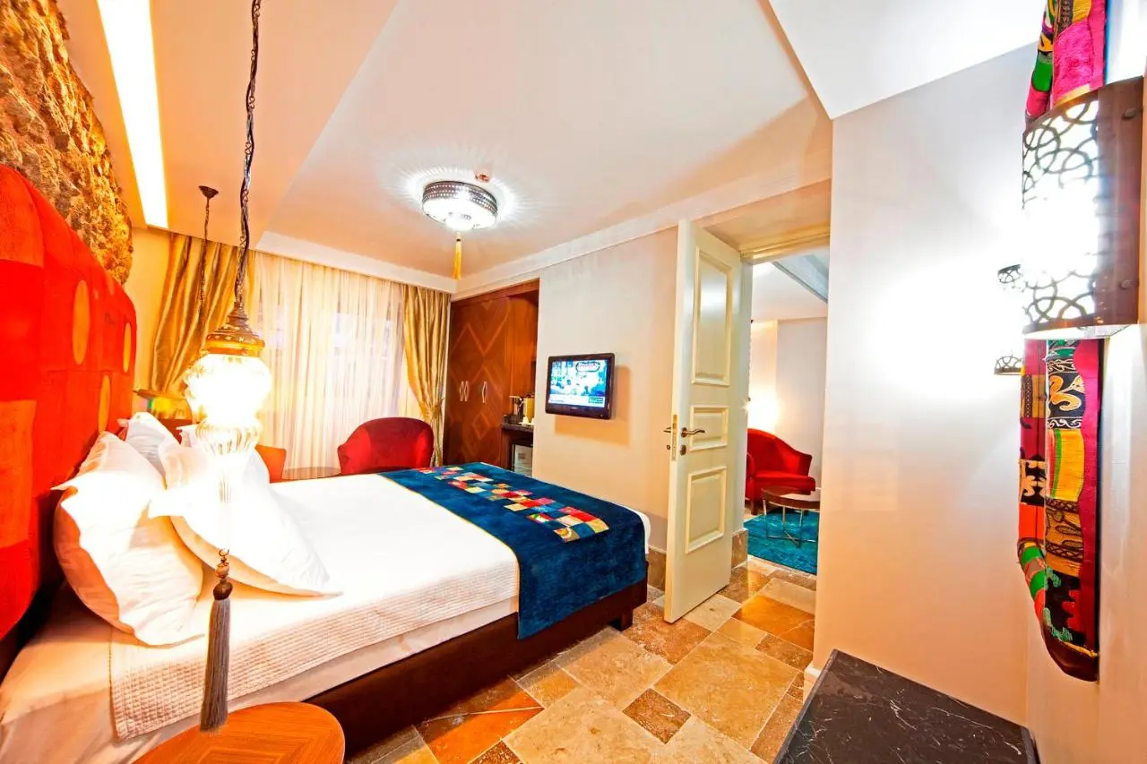 Azade Suites