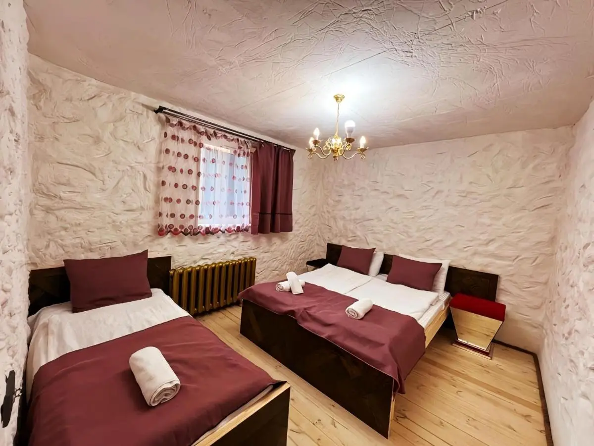 Trigon Villa Family , HOT POOL ,SAUNA,JACUZZI