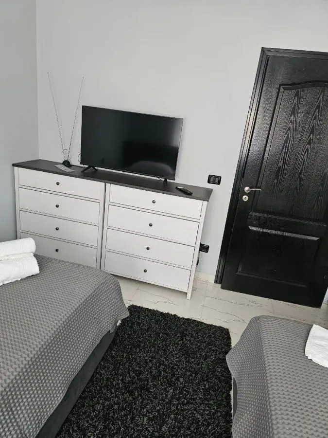 Edi's Apartments-Cozy stay in the center
