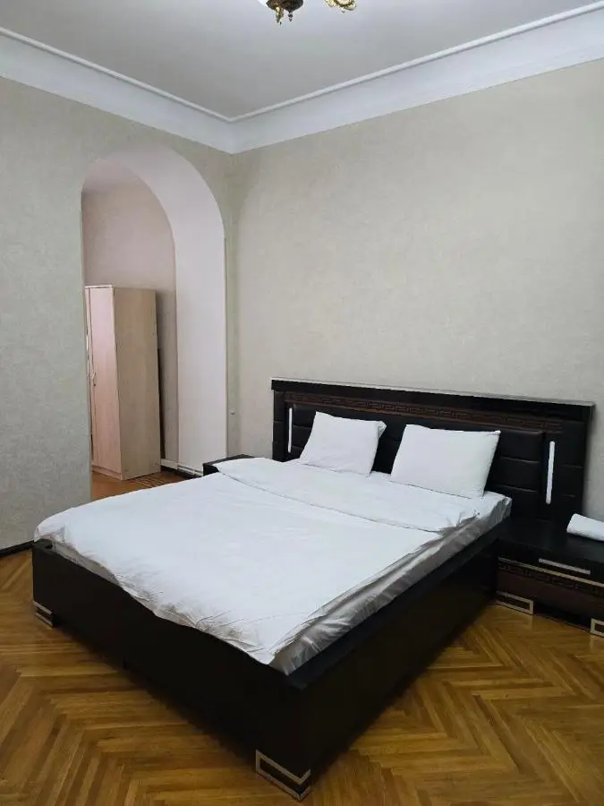 Apartment Formula 1 view