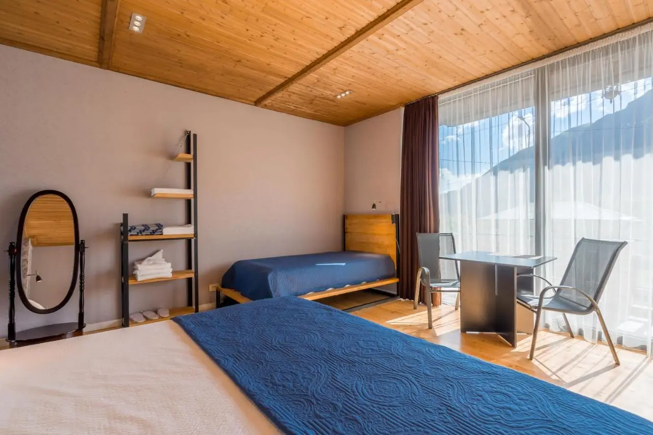 Vache Hotel