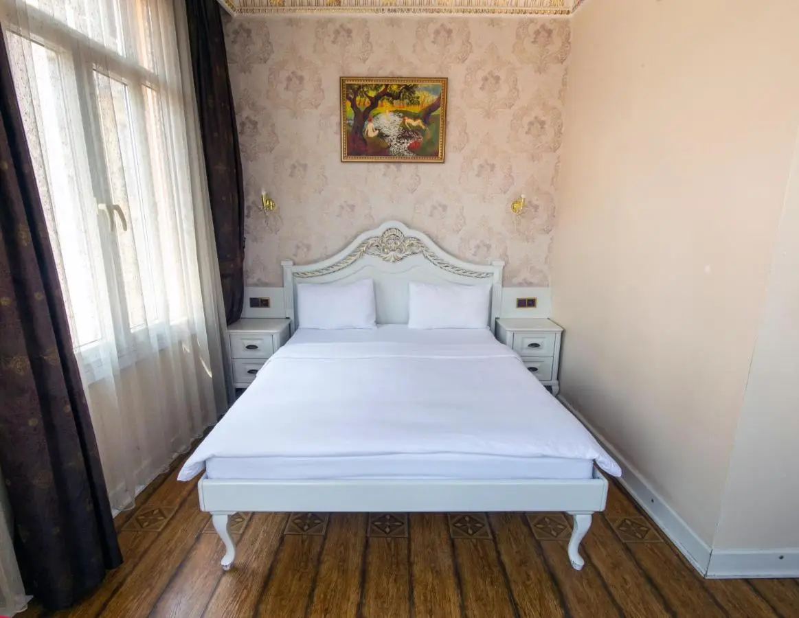 IQ Hotel
