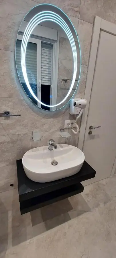 HOTEL KRISTAL