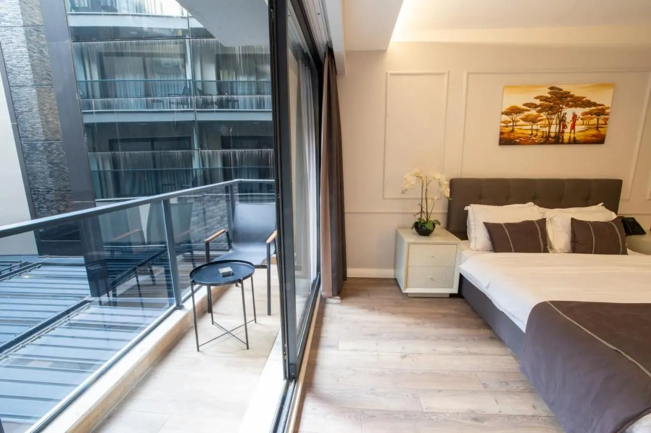 Myway Deluxe Hotel