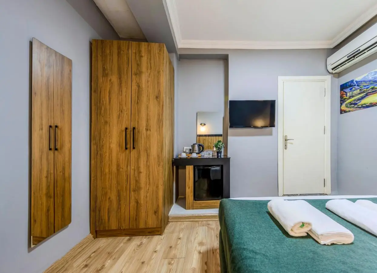La Pera Suites Hotel