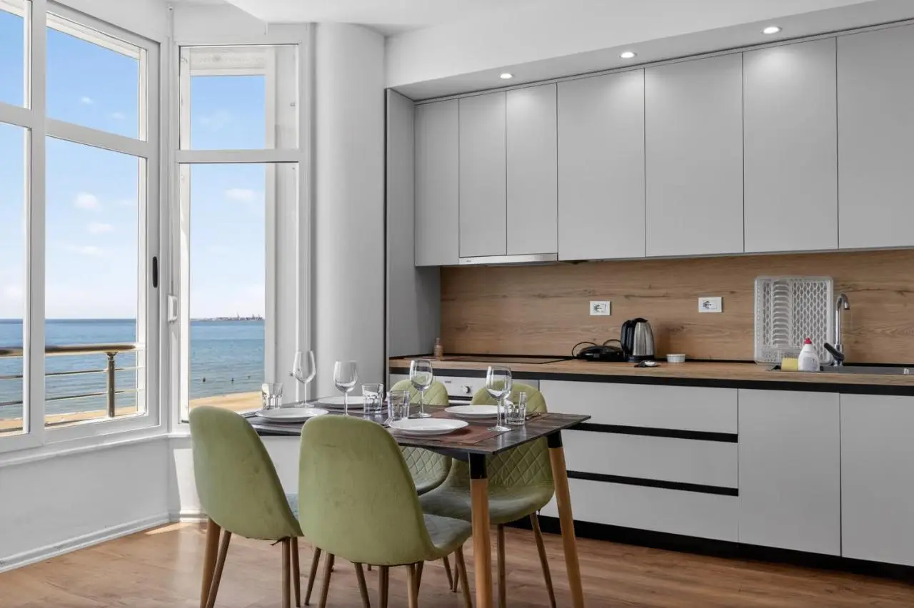 Wave Beachfront Apartments