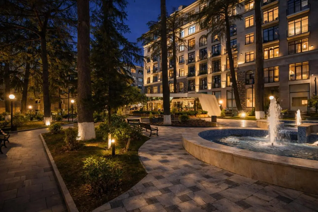 Liberty Square Apartment On Rustaveli