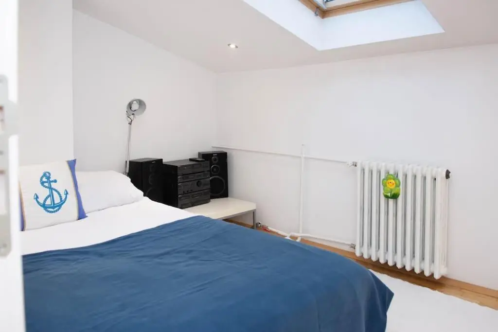 Lovely 2BDR Loft Apartment