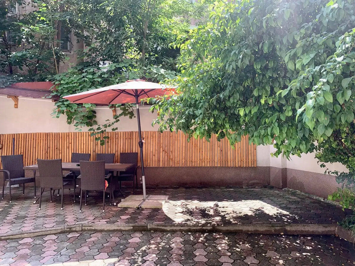 Central Apartment - Great Energy - Private Garden!