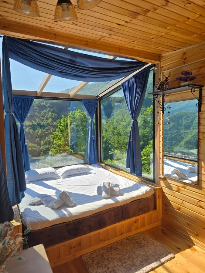 Hill House Merisi