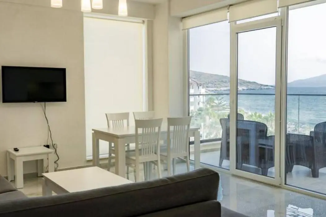 Beachfront Apartments- Horizon Residence