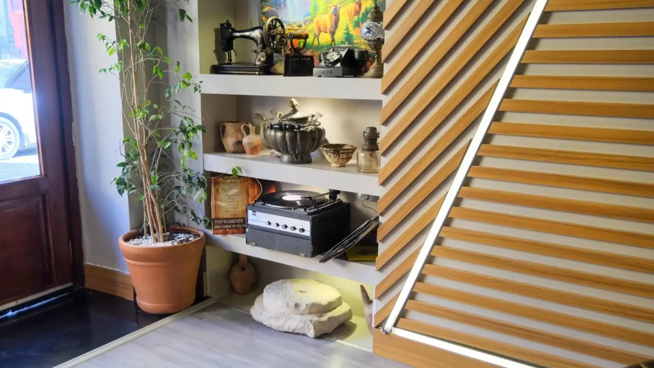 By Kinyas Hotel