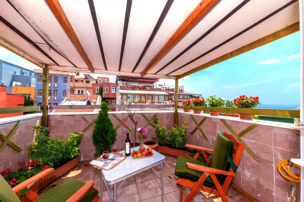 Walnut Shell Hotel