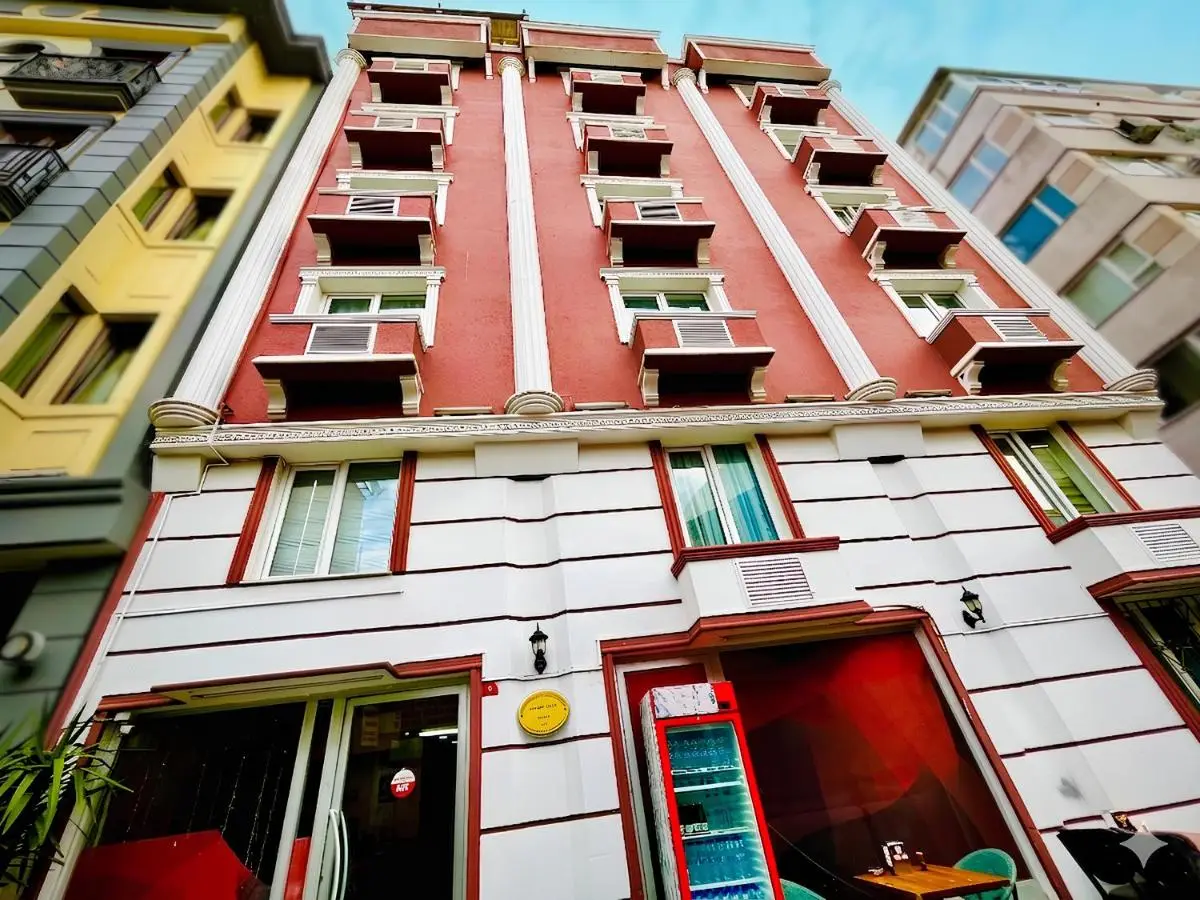Le Safran Palace