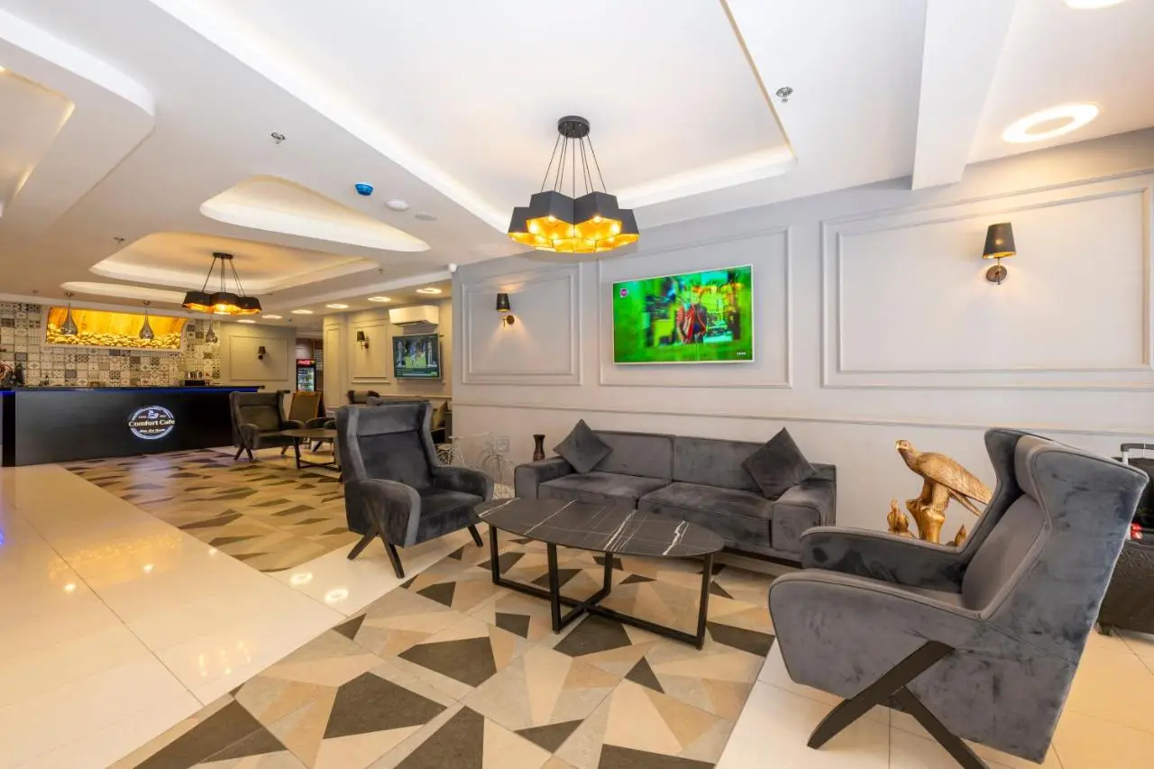 Comfort Suites Hotel