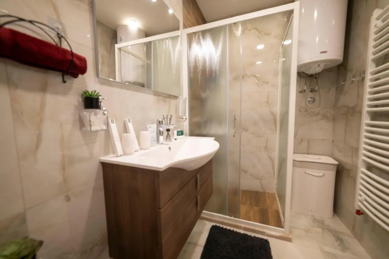 Apartment Premium Deny