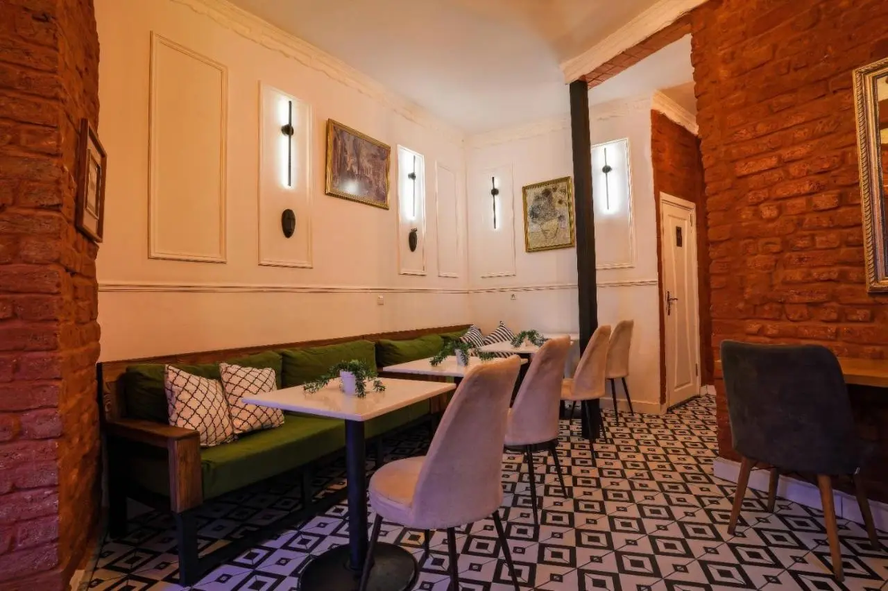 1826 Heritage Rooms