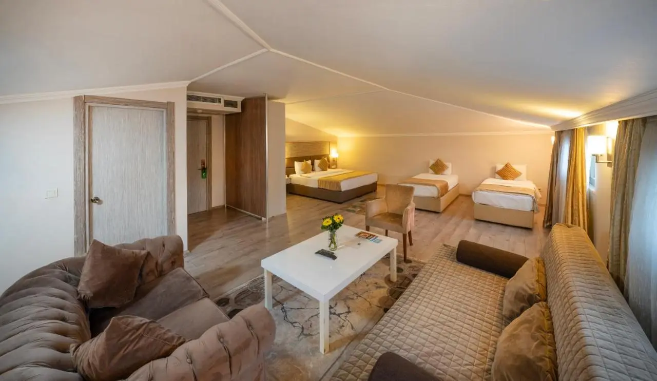 Orya Hotel