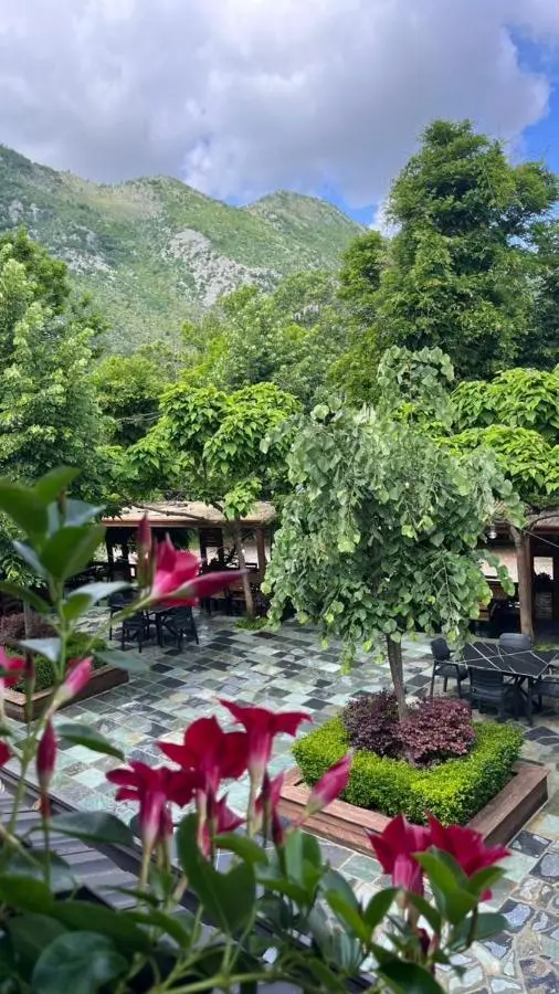 Bar Restorant Geshtenja