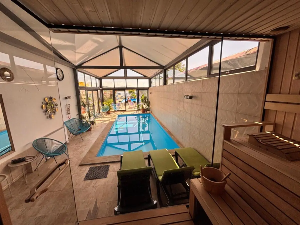 Laguna Boutique Hotel Bazaleti Lake