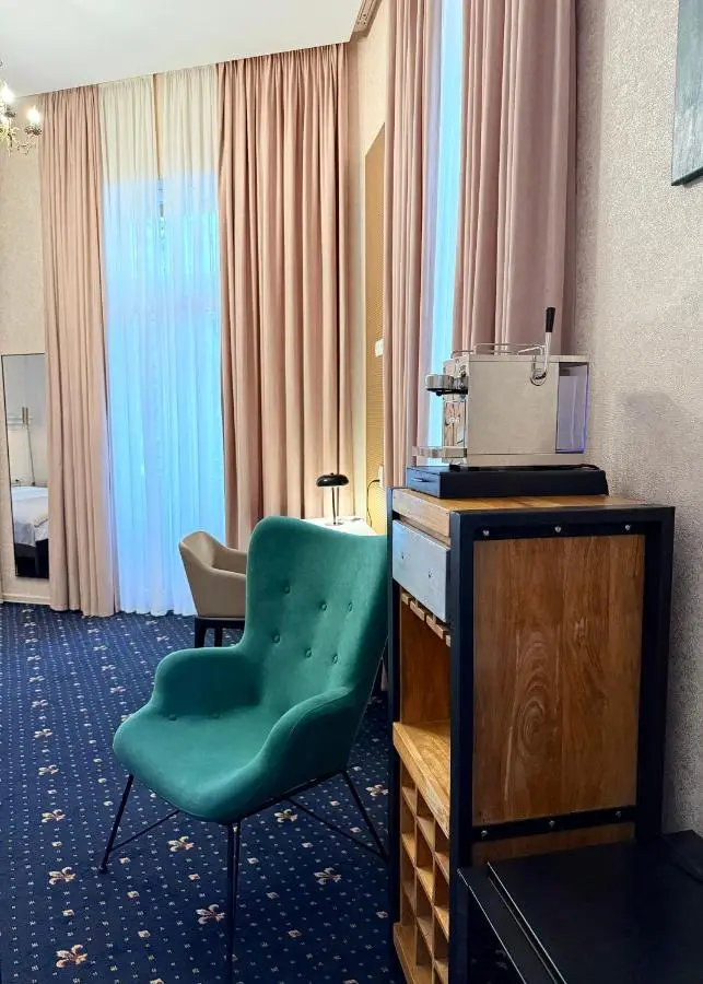 Arts Hotel by Square
