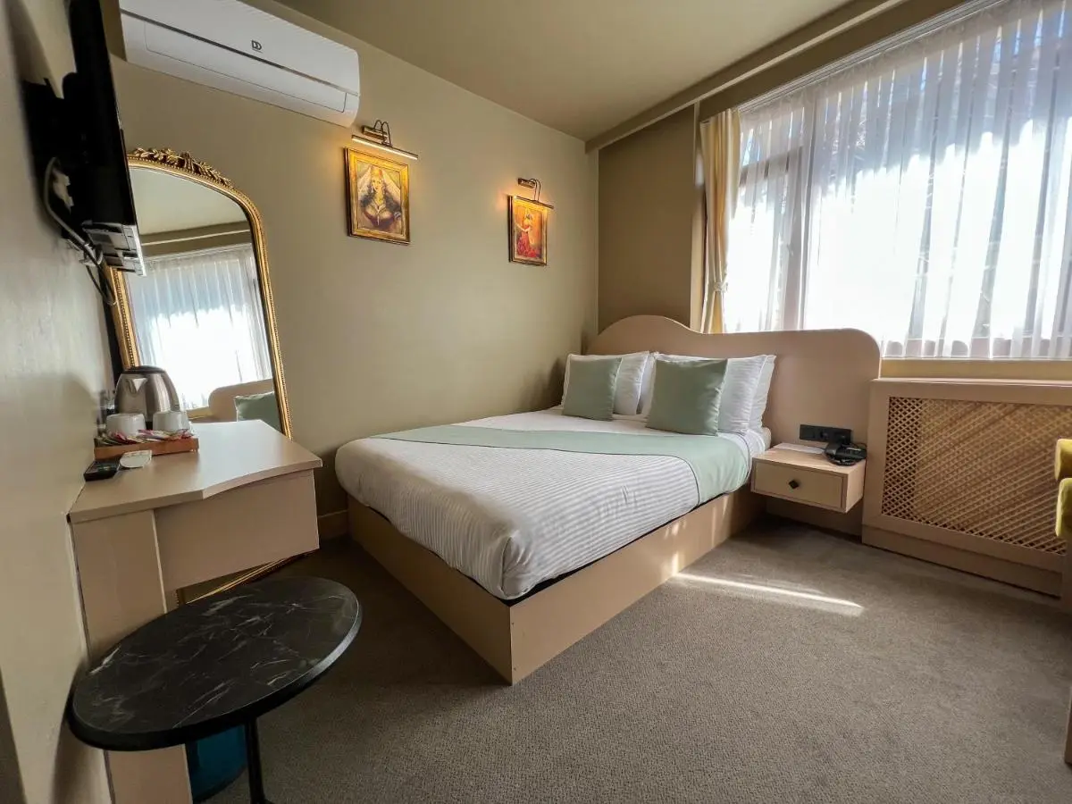 By Kinyas Hotel