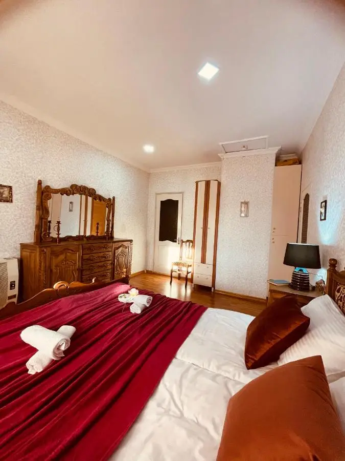 House - Kutaisi International Airport 15 Minutes- Quiet cozy house with parking