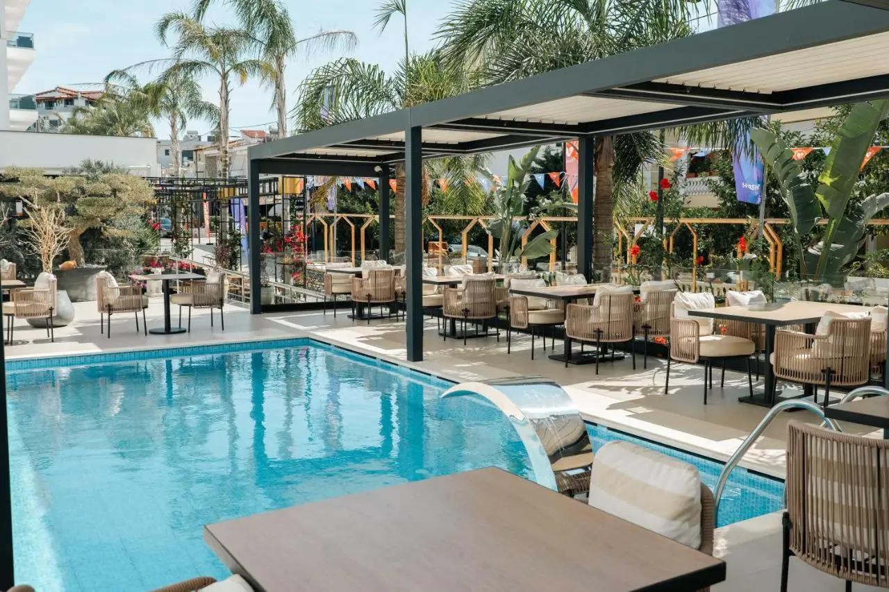 Colosseum Hotel