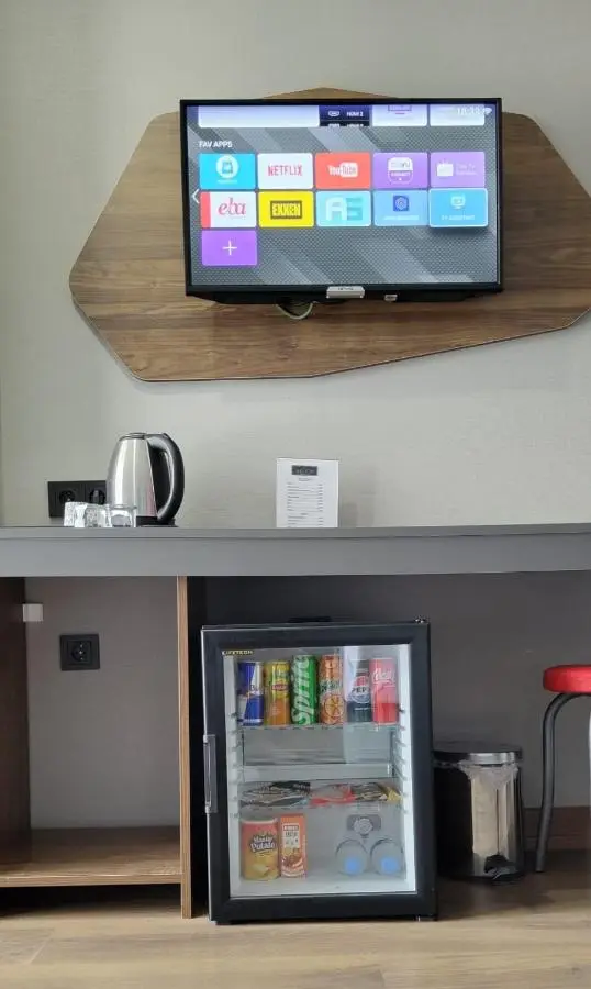 Shelton Airport Hotel
