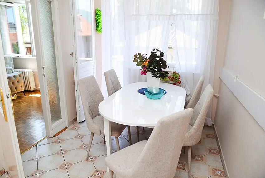 Apartment Mir