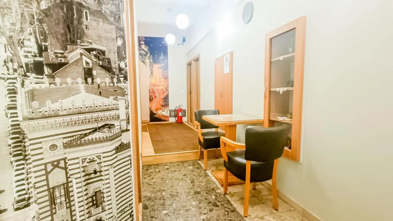 Bascarsija Guesthouse - Private Bath, TV & AirCon