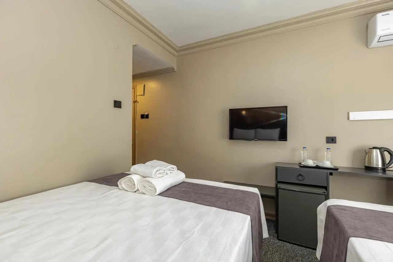 BURSA LOYAL CiTY HOTEL