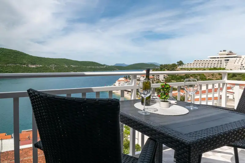 Apartments Njavro Neum