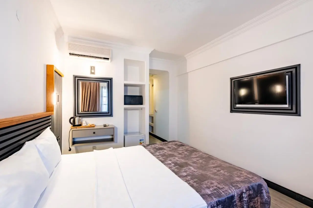 Costa Bitezhan Beach Hotel